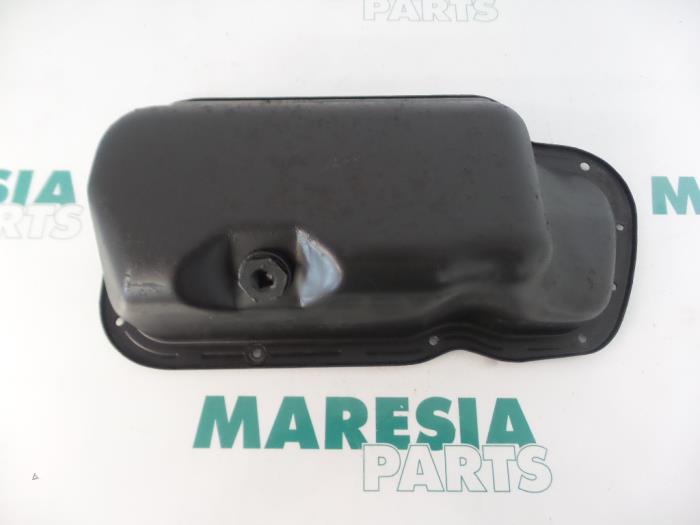 Gebruikte Carterpan Peugeot 106 II 1.4 XN,XR,XS,XT Prijs € 25,00 Margeregeling aangeboden door Maresia Parts