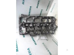 Gebruikte Kleppendeksel Peugeot 407 SW (6E) 2.0 HDiF 16V Prijs € 50,00 Margeregeling aangeboden door Maresia Parts