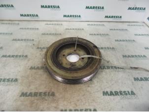 Gebruikte Krukas Poelie Citroen Berlingo 1.9 D Prijs € 25,00 Margeregeling aangeboden door Maresia Parts