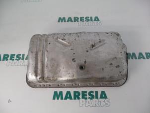 Gebruikte Carterpan Renault Espace (JK) 2.2 dCi 16V Prijs € 25,00 Margeregeling aangeboden door Maresia Parts