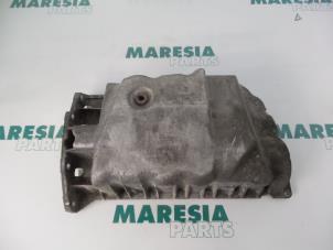 Gebruikte Carterpan Renault Espace (JE) 2.0 16V Prijs € 30,00 Margeregeling aangeboden door Maresia Parts