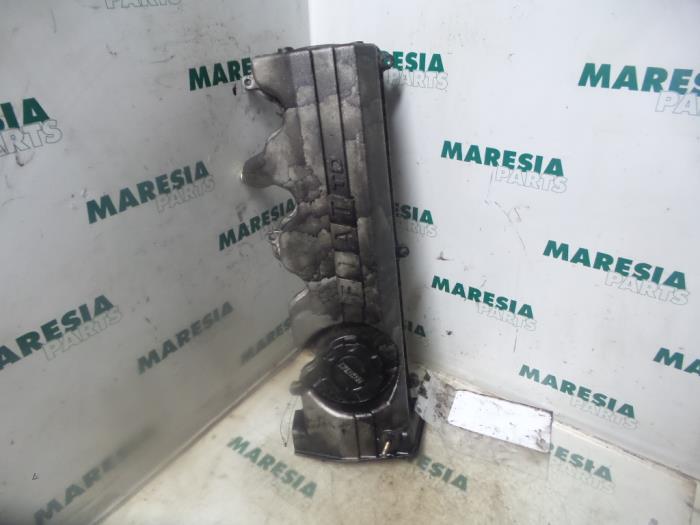 Gebruikte Kleppendeksel Fiat Marea (185AX) 1.9 Tds 100 ELX Prijs € 40,00 Margeregeling aangeboden door Maresia Parts