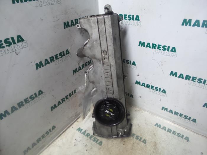 Gebruikte Kleppendeksel Fiat Marea (185AX) 1.9 Tds 100 ELX Prijs € 40,00 Margeregeling aangeboden door Maresia Parts
