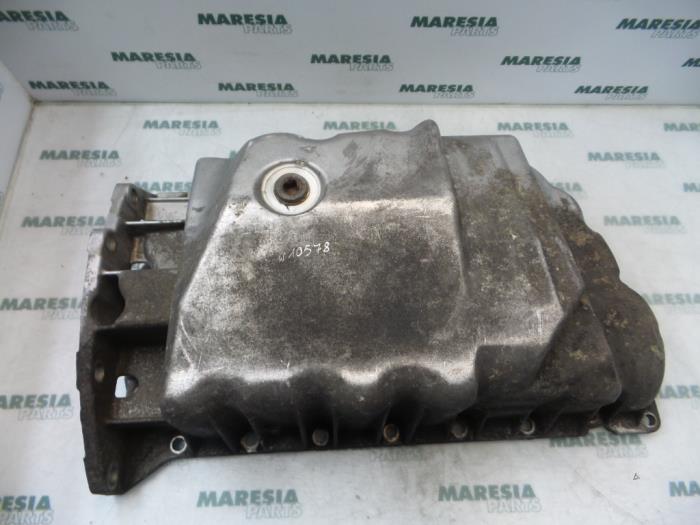 Gebruikte Carterpan Renault Kangoo (KC) 1.9 D 55 Prijs € 36,30 Inclusief btw aangeboden door Maresia Parts