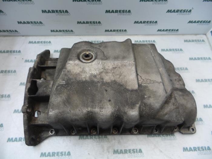Gebruikte Carterpan Renault Kangoo (KC) 1.9 D 55 Prijs € 30,00 Margeregeling aangeboden door Maresia Parts