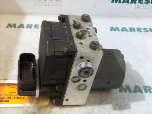 Gebruikte ABS Pomp Alfa Romeo 147 (937) 1.6 HP Twin Spark 16V Prijs € 49,95 Margeregeling aangeboden door Maresia Parts