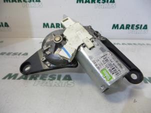 Gebruikte Ruitenwissermotor achter Renault Clio II (BB/CB) 1.4 16V Prijs € 25,00 Margeregeling aangeboden door Maresia Parts