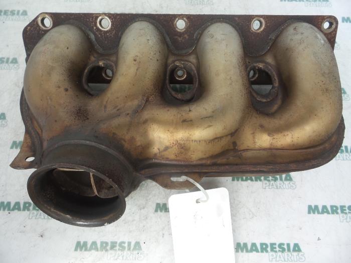 Gebruikte Spruitstuk Uitlaat Citroen Xsara Picasso (CH) 2.0 16V Prijs € 50,00 Margeregeling aangeboden door Maresia Parts