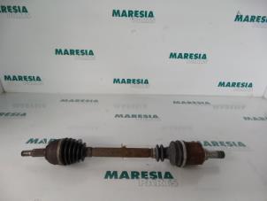 Gebruikte Homokineetas links-voor Renault Grand Scénic II (JM) 1.5 dCi 105 Prijs € 35,00 Margeregeling aangeboden door Maresia Parts