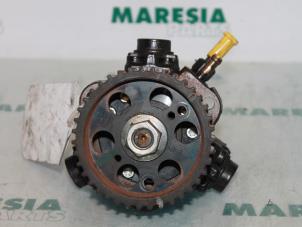 Gebruikte Brandstofpomp Mechanisch Fiat Croma (194) 1.9 JTD Multijet 16V Prijs € 262,50 Margeregeling aangeboden door Maresia Parts