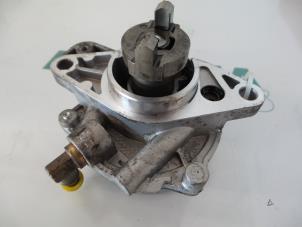 Gebruikte Vacuumpomp (Diesel) Fiat Doblo Cargo (223) 1.3 D 16V Multijet Prijs € 60,50 Inclusief btw aangeboden door Maresia Parts
