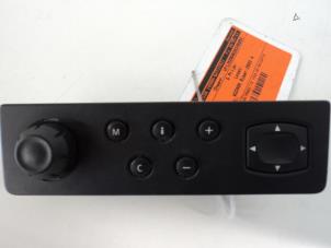 Gebruikte Navigatie Systeem Renault Espace (JK) 2.0 16V Turbo Prijs € 40,00 Margeregeling aangeboden door Maresia Parts