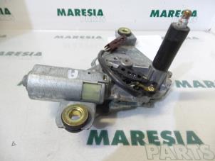 Gebruikte Motor Ruitenwisser achter Peugeot 406 Break (8E/F) 2.2 16V Prijs € 35,00 Margeregeling aangeboden door Maresia Parts