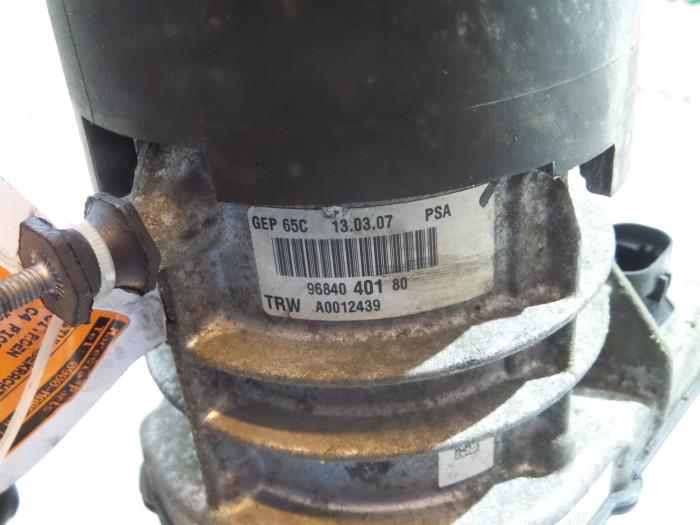 Gebruikte Pomp Servo Citroen C4 Grand Picasso (UA) 1.8 16V Prijs € 157,50 Margeregeling aangeboden door Maresia Parts