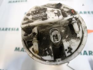 Gebruikte Tank element Pomp Renault Clio II (BB/CB) 2.0 16V Sport Prijs € 20,00 Margeregeling aangeboden door Maresia Parts