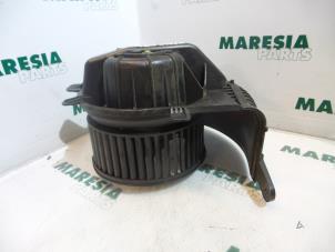 Gebruikte Blower Renault Scénic II (JM) 2.0 16V Prijs € 35,00 Margeregeling aangeboden door Maresia Parts