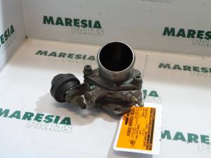 Gebruikte Gasklephuis Alfa Romeo 147 (937) 1.9 JTD 16V Prijs € 157,50 Margeregeling aangeboden door Maresia Parts