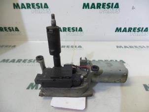 Gebruikte Ruitenwissermotor achter Fiat Multipla (186) 1.9 JTD 105 SX,ELX Prijs € 60,00 Margeregeling aangeboden door Maresia Parts