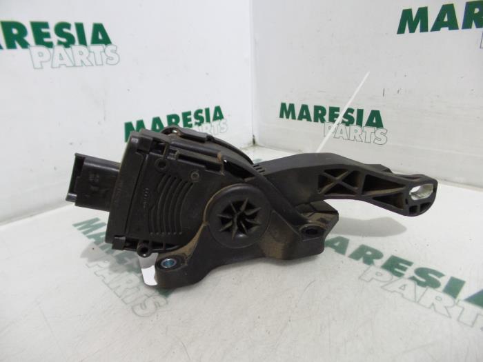 Gebruikte Sensor Gaspedaalpositie Peugeot Expert (G9) 2.0 HDi 120 Prijs € 36,30 Inclusief btw aangeboden door Maresia Parts
