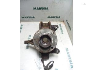 Gebruikte Asschenkel rechts-voor Renault Scénic II (JM) 1.9 dCi 120 Prijs € 60,00 Margeregeling aangeboden door Maresia Parts