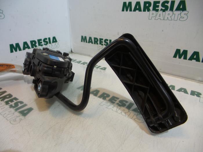 Gebruikte Gaspedaalpositie Sensor Renault Espace (JK) 2.0 16V Turbo Prijs € 29,99 Margeregeling aangeboden door Maresia Parts