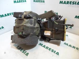 Gebruikte Chaufage Ventilatiemotor Citroen C6 (TD) 2.7 HDiF V6 24V Prijs € 105,00 Margeregeling aangeboden door Maresia Parts