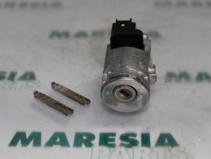 Gebruikte Kontaktslot + Sleutel Citroen C6 (TD) 2.7 HDiF V6 24V Prijs € 60,00 Margeregeling aangeboden door Maresia Parts