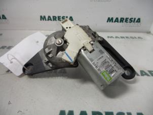 Gebruikte Ruitenwissermotor achter Renault Clio II Societe (SB) 1.5 dCi 65 Prijs € 25,00 Margeregeling aangeboden door Maresia Parts