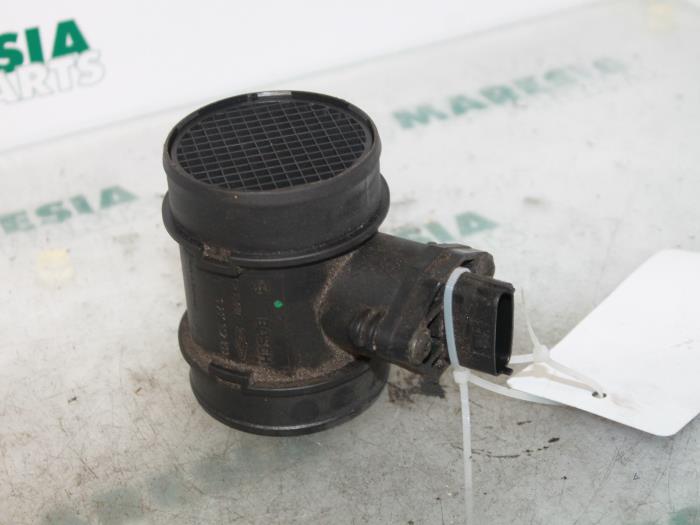 Gebruikte Luchthoeveelheidsmeter Alfa Romeo 147 (937) 1.6 Twin Spark 16V Prijs € 35,00 Margeregeling aangeboden door Maresia Parts