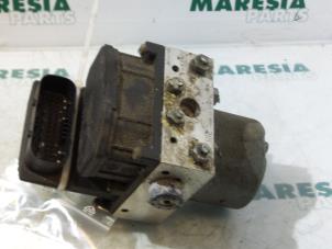 Gebruikte ABS Pomp Alfa Romeo 147 (937) 1.6 Twin Spark 16V Prijs € 49,95 Margeregeling aangeboden door Maresia Parts