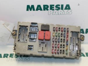 Gebruikte Zekeringkast Fiat Punto II (188) 1.2 60 S 3-Drs. Prijs € 40,00 Margeregeling aangeboden door Maresia Parts
