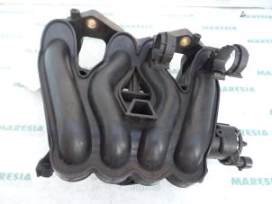 Gebruikte Inlaatspruitstuk Fiat Punto II (188) 1.2 60 S 3-Drs. Prijs € 50,00 Margeregeling aangeboden door Maresia Parts