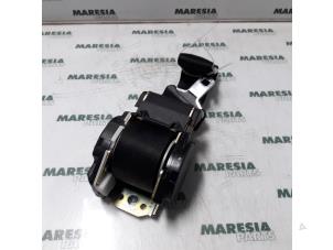 Gebruikte Veiligheidsgordel rechts-voor Peugeot 306 (7D) 1.8 16V Prijs € 60,00 Margeregeling aangeboden door Maresia Parts