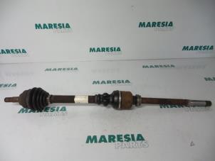 Gebruikte Homokineetas rechts-voor Peugeot 307 (3A/C/D) 2.0 HDi 110 FAP Prijs € 29,99 Margeregeling aangeboden door Maresia Parts