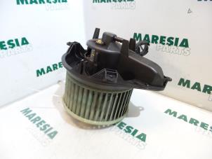 Gebruikte Chaufage Ventilatiemotor Citroen Xsara (N1) 1.9D Prijs € 25,00 Margeregeling aangeboden door Maresia Parts