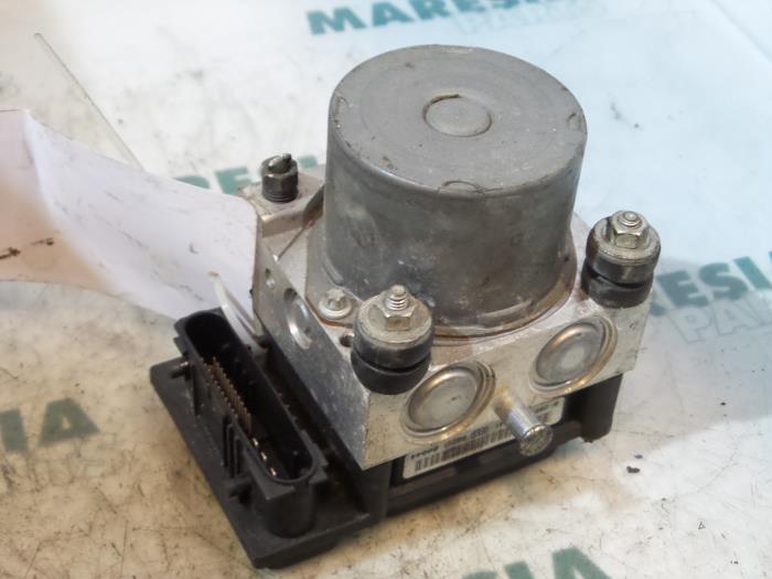 Gebruikte ABS Pomp Peugeot 107 1.4 HDI Prijs € 25,00 Margeregeling aangeboden door Maresia Parts