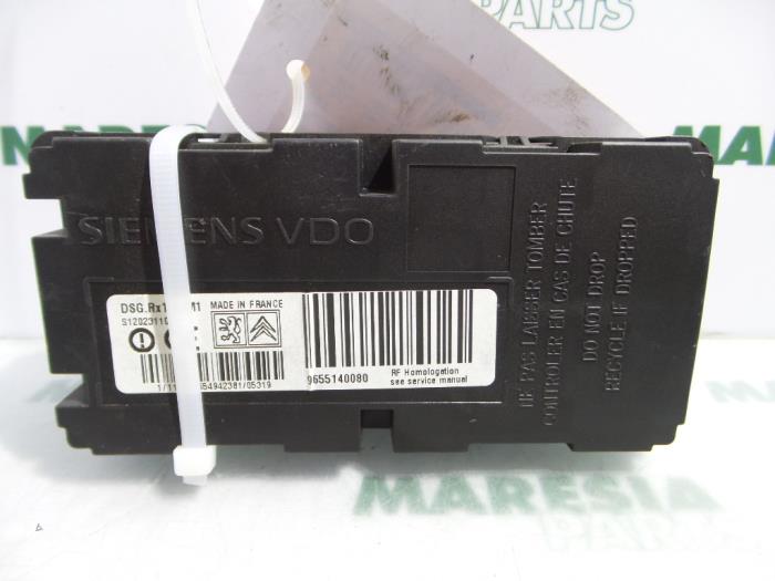 Gebruikte Computer Diversen Peugeot 407 (6D) 1.8 16V Prijs € 29,99 Margeregeling aangeboden door Maresia Parts