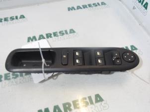 Gebruikte Combischakelaar ramen Peugeot 407 (6D) 1.8 16V Prijs € 35,00 Margeregeling aangeboden door Maresia Parts