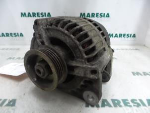 Gebruikte Dynamo Fiat Stilo (192A/B) 2.4 20V Abarth 3-Drs. Prijs € 40,00 Margeregeling aangeboden door Maresia Parts