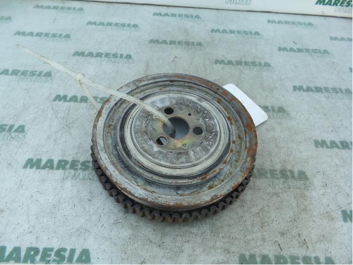 Gebruikte Poelie Krukas Fiat Stilo (192A/B) 1.2 16V 3-Drs. Prijs € 25,00 Margeregeling aangeboden door Maresia Parts