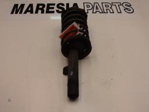 Gebruikte Schokdemperpoot rechts-voor Citroen Xsara (N1) 1.9D Prijs € 35,00 Margeregeling aangeboden door Maresia Parts