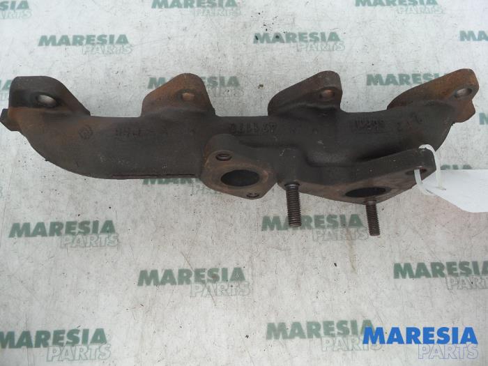 Gebruikte Spruitstuk Uitlaat Renault Grand Scénic II (JM) 1.5 dCi 105 Prijs € 50,00 Margeregeling aangeboden door Maresia Parts