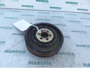 Gebruikte Krukas Poelie Fiat Stilo (192A/B) 2.4 20V Abarth 3-Drs. Prijs € 50,00 Margeregeling aangeboden door Maresia Parts