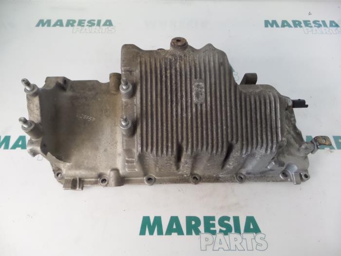 Gebruikte Carterpan Fiat Stilo (192A/B) 2.4 20V Abarth 3-Drs. Prijs € 157,50 Margeregeling aangeboden door Maresia Parts