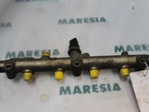 Gebruikte Verstuiver brug Lancia Phedra 2.2 JTD 16V Prijs € 50,00 Margeregeling aangeboden door Maresia Parts
