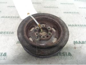 Gebruikte Krukas Poelie Fiat Marea Weekend (185BX/CX) 2.0 HLX 20V Prijs € 25,00 Margeregeling aangeboden door Maresia Parts