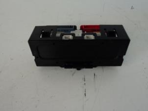 Gebruikte Display Interieur Renault Scénic I (JA) 2.0 16V Prijs € 15,00 Margeregeling aangeboden door Maresia Parts