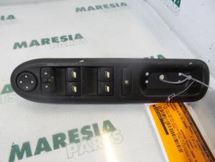 Gebruikte Combischakelaar ramen Peugeot 407 (6D) 2.0 16V Prijs € 35,00 Margeregeling aangeboden door Maresia Parts