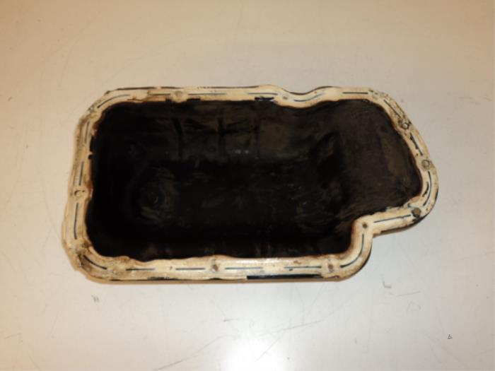 Gebruikte Carterpan Peugeot 206 (2A/C/H/J/S) 1.4 XR,XS,XT,Gentry Prijs € 25,00 Margeregeling aangeboden door Maresia Parts
