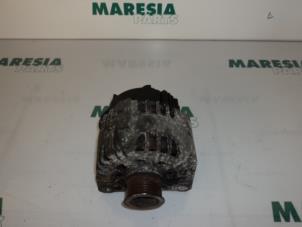 Gebruikte Dynamo Renault Grand Scénic II (JM) 1.9 dCi 120 Prijs € 75,00 Margeregeling aangeboden door Maresia Parts